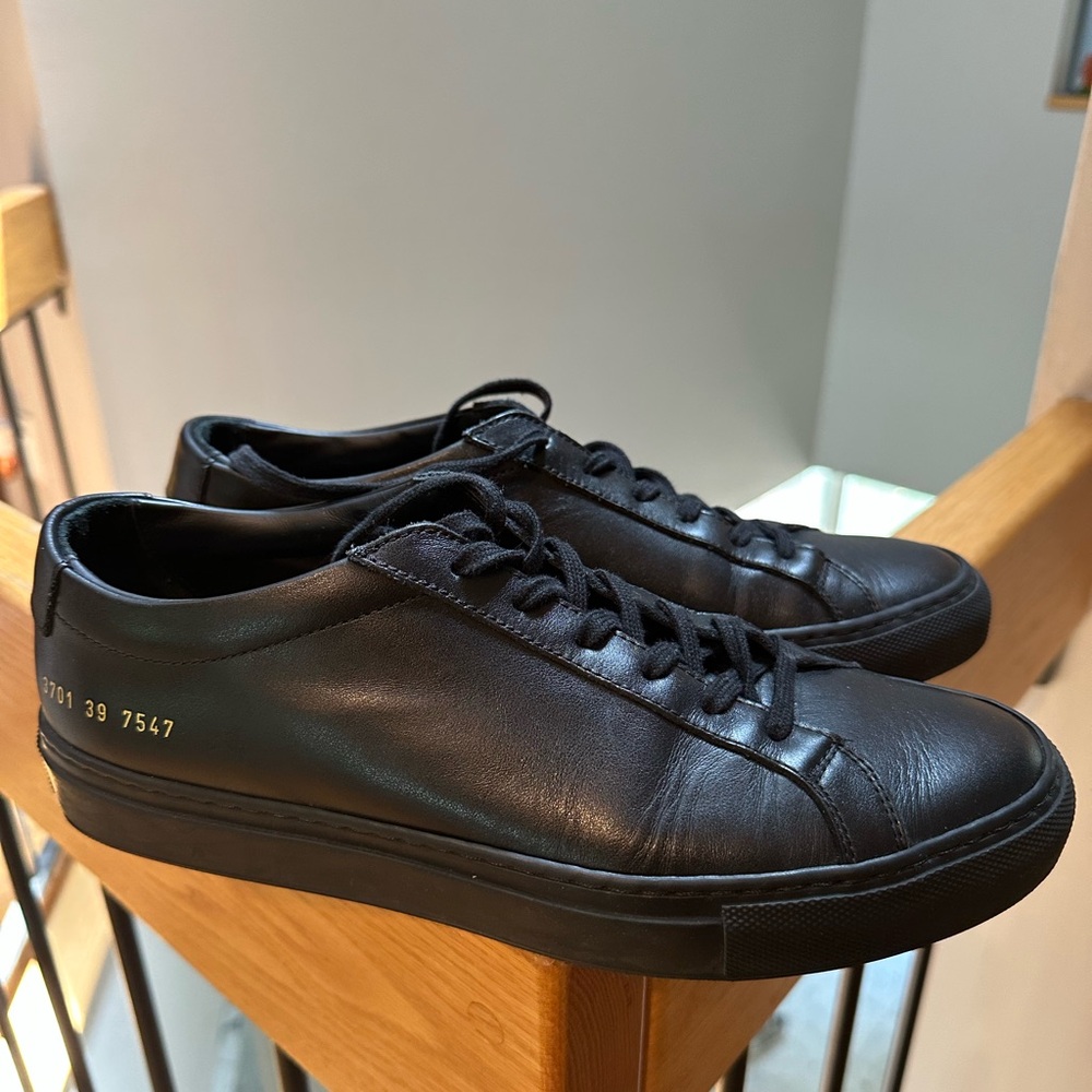 Common Projects Black Leather Sneakers Minimalist Design